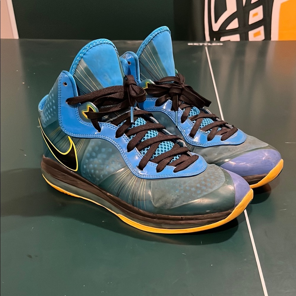 Nike LeBron 8s V/2 Entourage